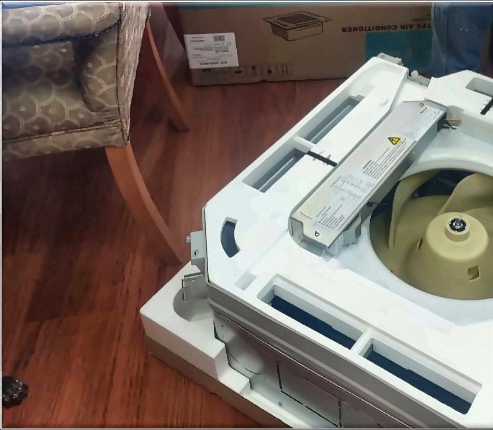 Cassette air-conditioning unit